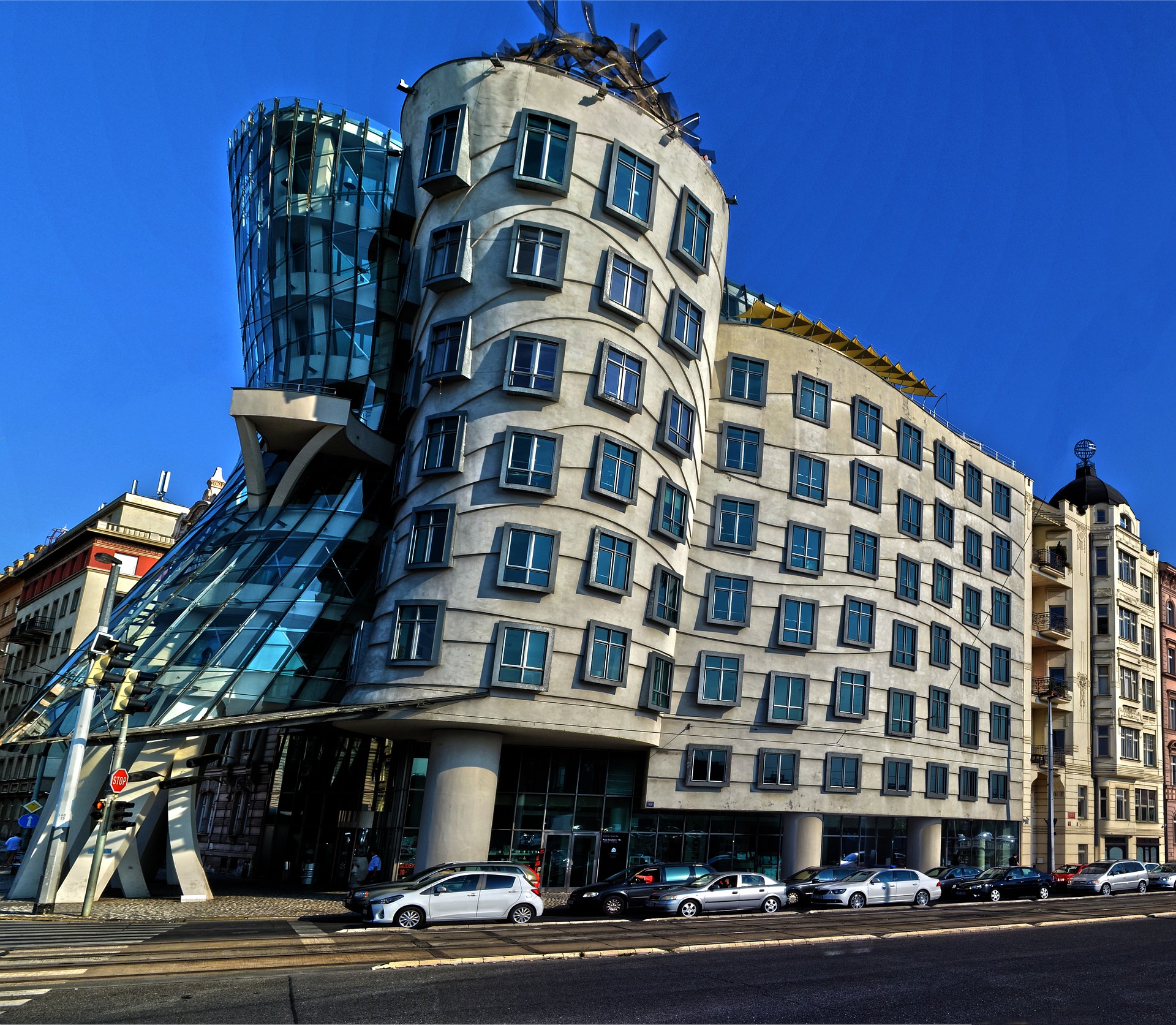 dancing-building-prague